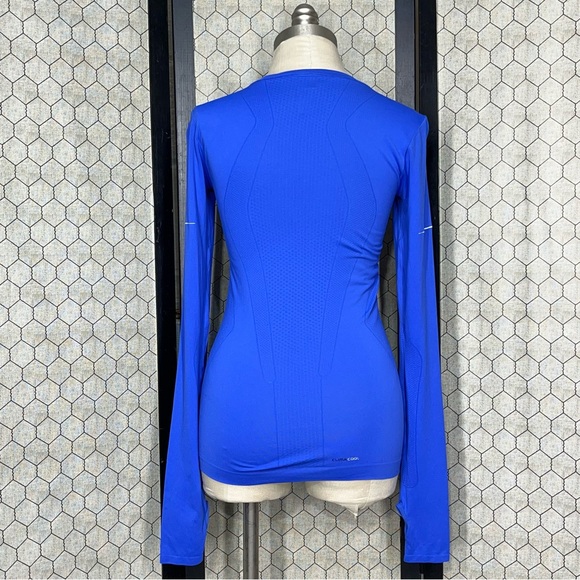 adidas Climacool Long Sleeve Fitted Shirt with Thumbholes - Picture 3 of 11